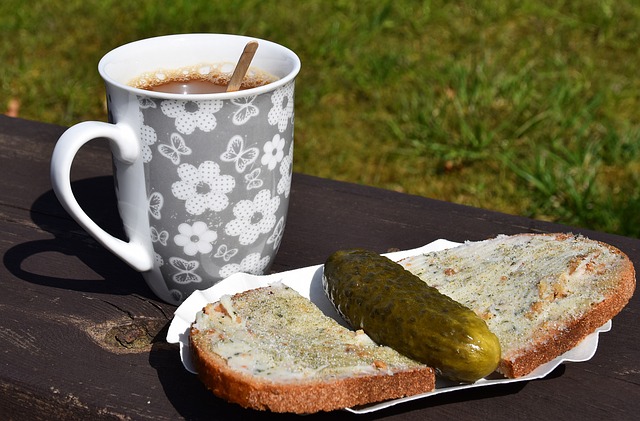 这脚任意球让门将都愣住了