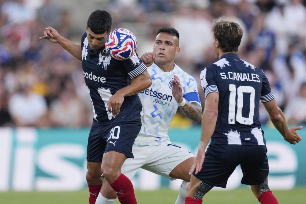 NBA第一球痴！塔图姆穿保护靴+水下训练，连出席婚礼都要训练